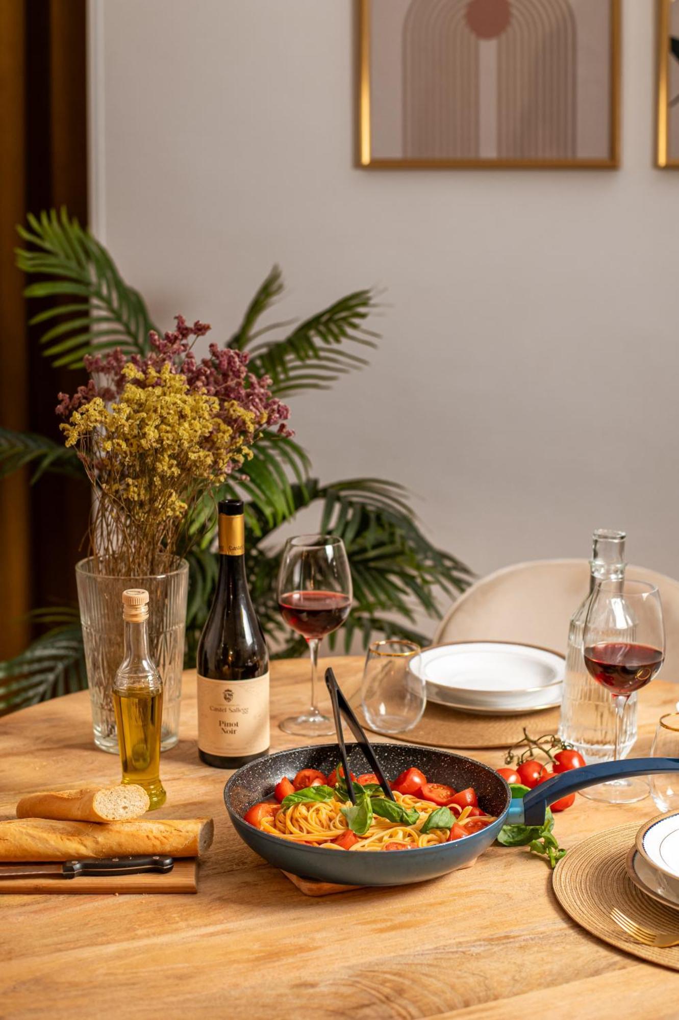 Quatrum Apartment Napoli Bagian luar foto