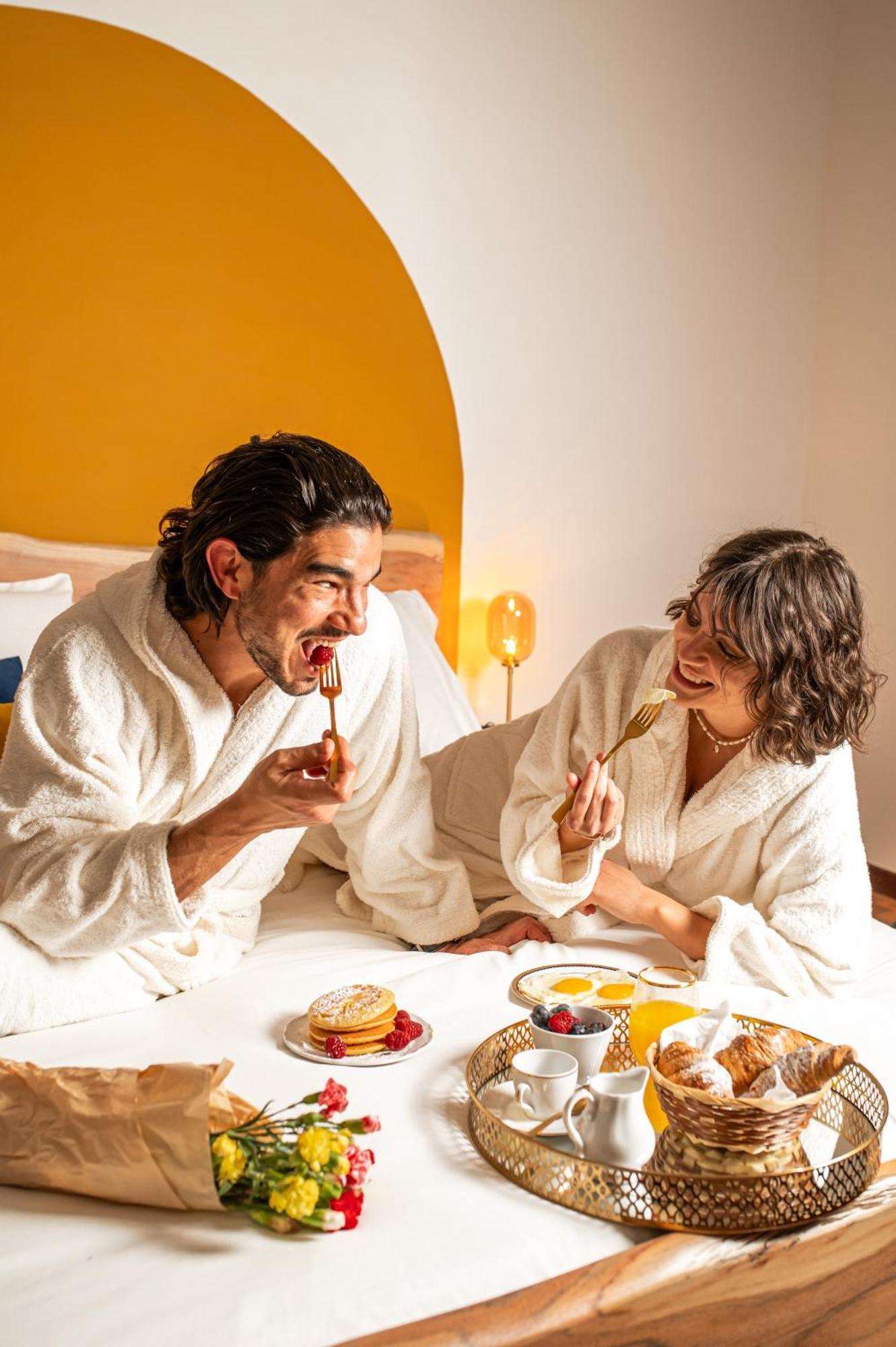 Quatrum Apartment Napoli Bagian luar foto