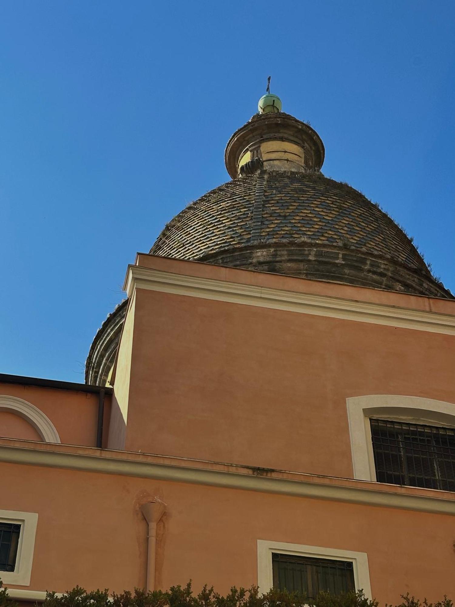 Quatrum Apartment Napoli Bagian luar foto